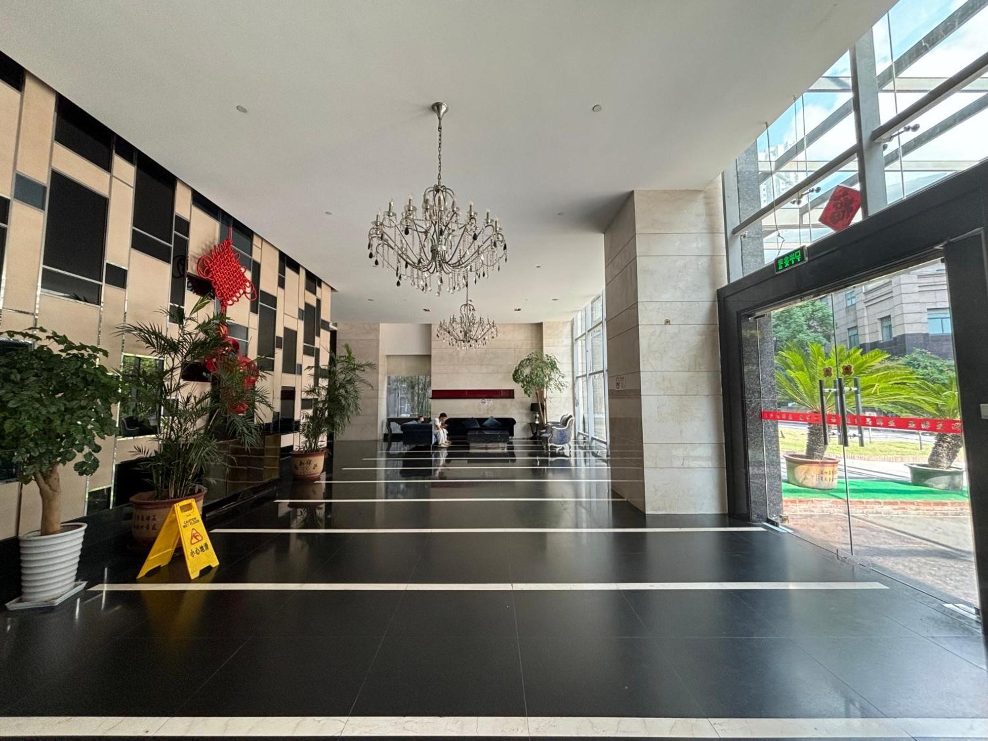 Bund View Apartment